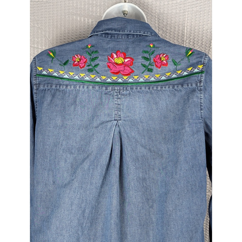 Westbound Embroidered Floral Chambray Denim Button Front Shirt Women Medium Boho - Picture 8 of 12